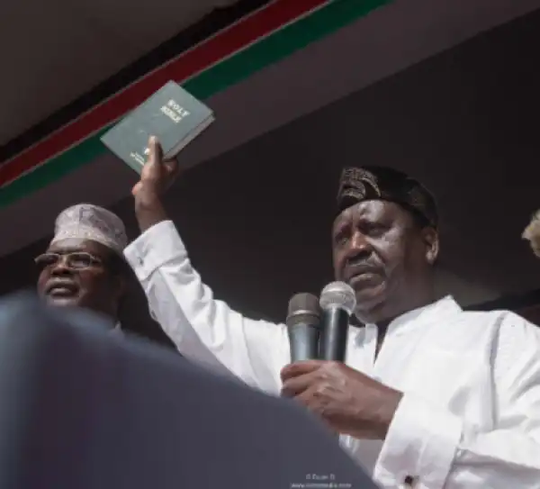 Kenyan Opposition Leader, Ralia Odinga Swears Himself In As ‘President’(Photos)